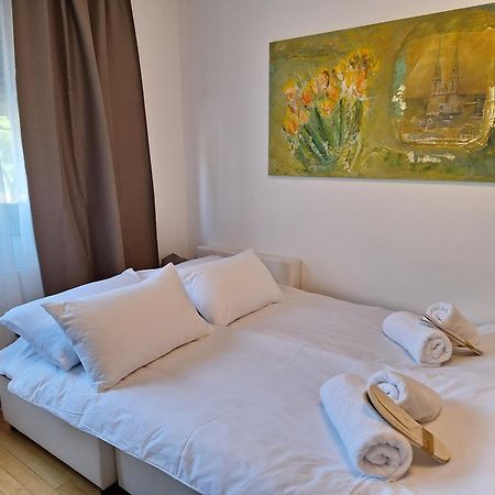 Apartman Lory, Zagreb, Downtown, With Own Parking In The Garage Εξωτερικό φωτογραφία