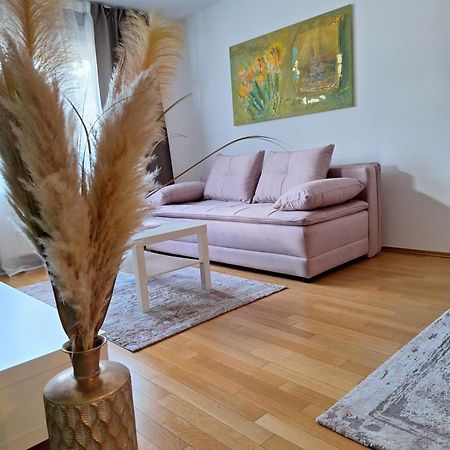 Apartman Lory, Zagreb, Downtown, With Own Parking In The Garage Εξωτερικό φωτογραφία