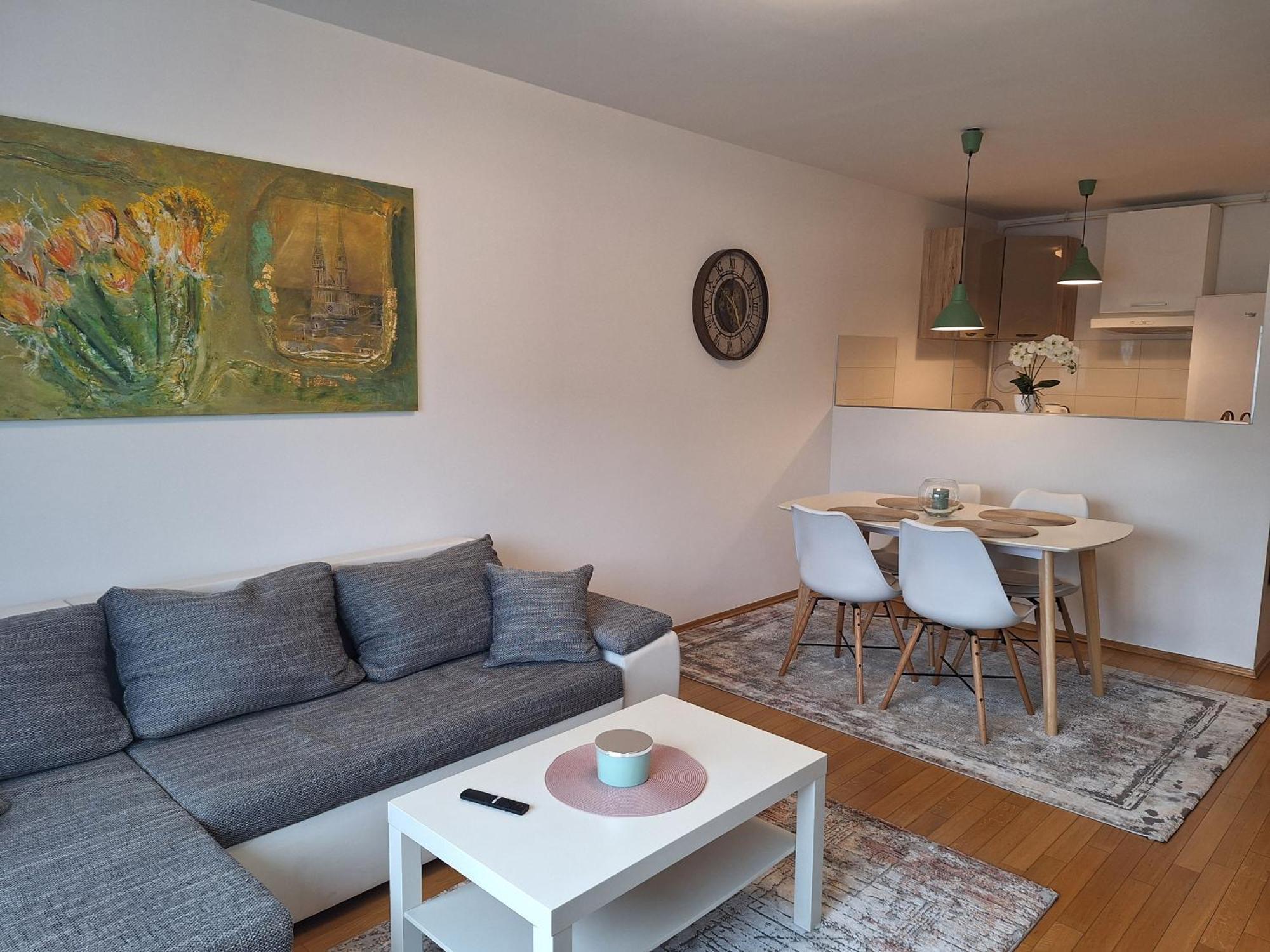 Apartman Lory, Zagreb, Downtown, With Own Parking In The Garage Εξωτερικό φωτογραφία