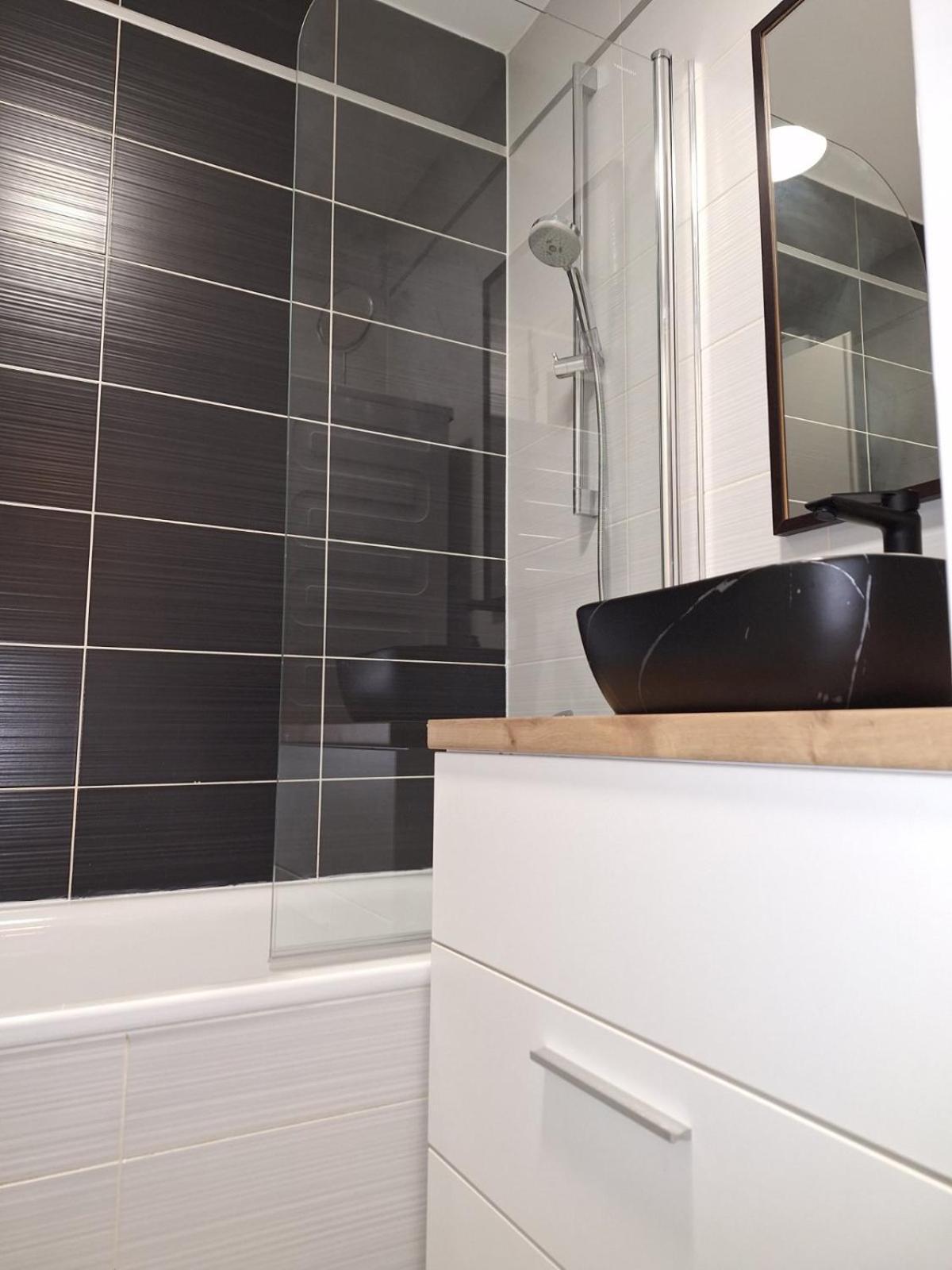 Apartman Lory, Zagreb, Downtown, With Own Parking In The Garage Εξωτερικό φωτογραφία