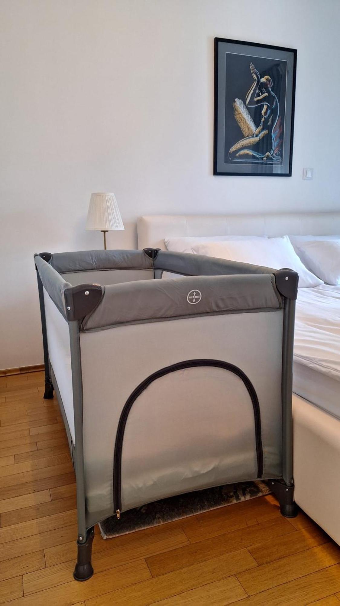 Apartman Lory, Zagreb, Downtown, With Own Parking In The Garage Εξωτερικό φωτογραφία