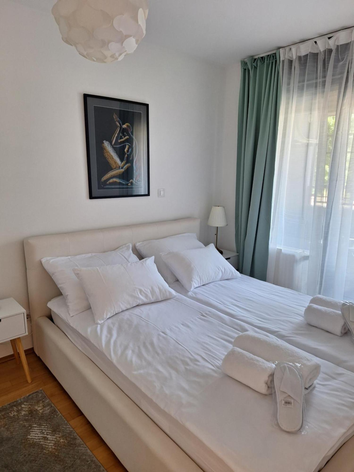 Apartman Lory, Zagreb, Downtown, With Own Parking In The Garage Εξωτερικό φωτογραφία