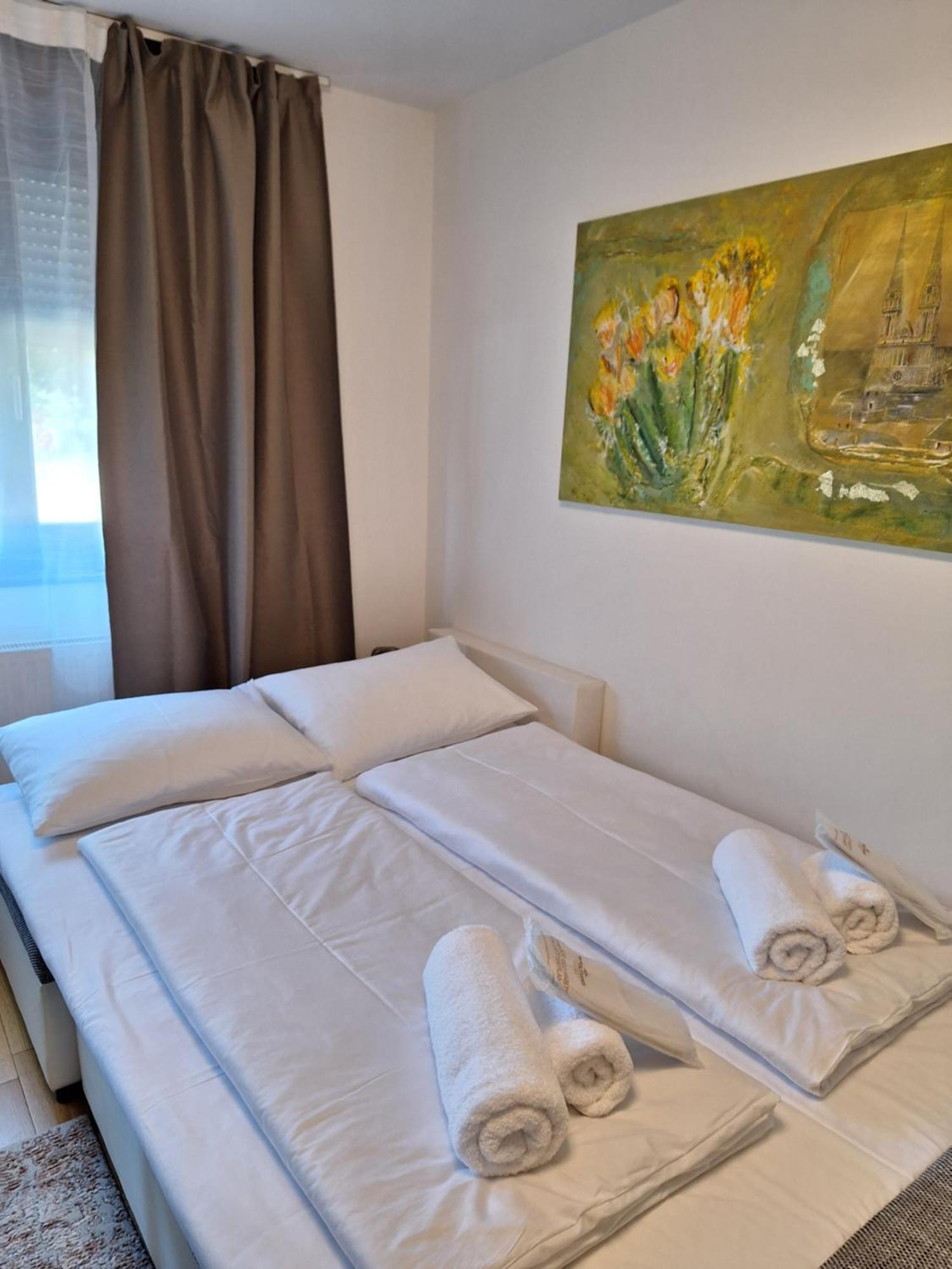 Apartman Lory, Zagreb, Downtown, With Own Parking In The Garage Εξωτερικό φωτογραφία